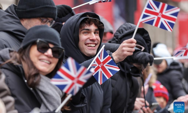 People watch the annual New Year's Day Parade in London, Britain, Jan. 1, 2026. (Xinhua)
