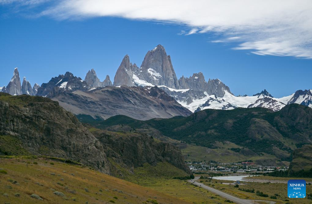 This photo taken on Jan. 4, 2026 shows Mount Fitz Roy in Los Glaciares National Park, Santa Cruz Province, Argentina. (Xinhua/Li Muzi)