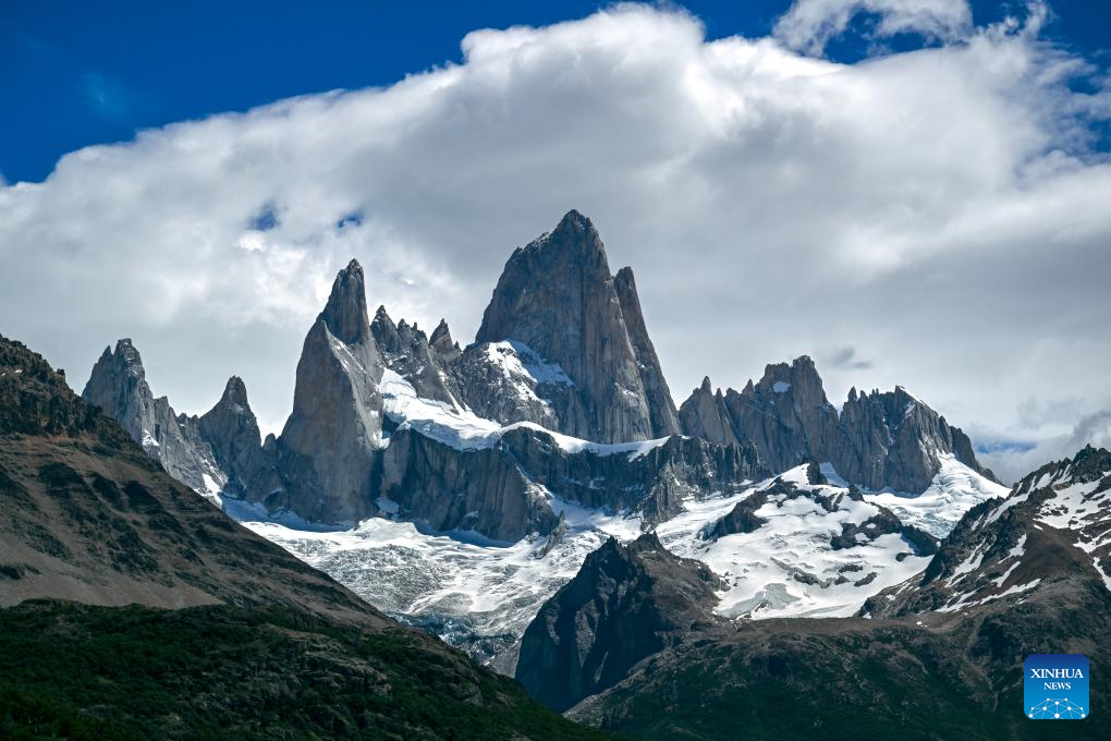 This photo taken on Jan. 5, 2026 shows Mount Fitz Roy in Los Glaciares National Park, Santa Cruz Province, Argentina. (Xinhua/Li Muzi)