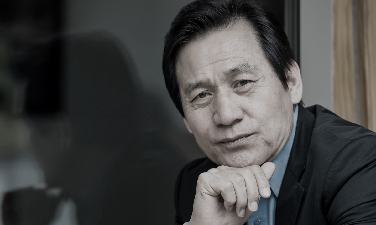 Many Chinese netizens have taken to major social media platforms to mourn the passing of veteran South Korean actor Ahn Sung-ki, following confirmation of his death from his agency, Artist Company on Monday.