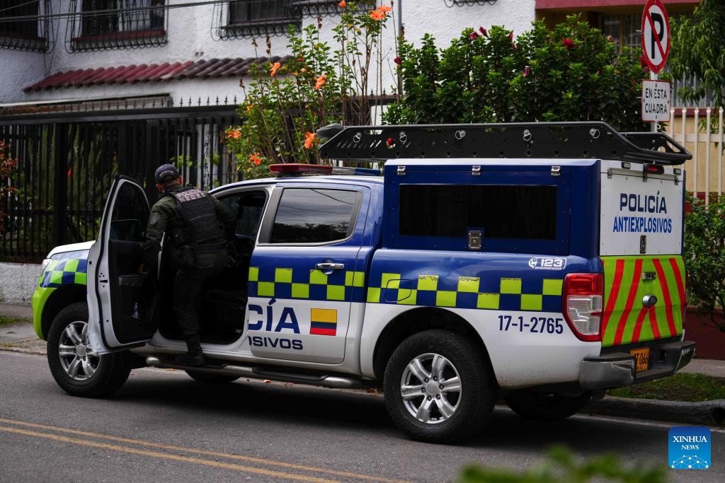 A member of the Colombian police bomb disposal unit works outside the U.S. Embassy in Bogota, Colombia, Jan. 3, 2026. (Photo: Xinhua)
