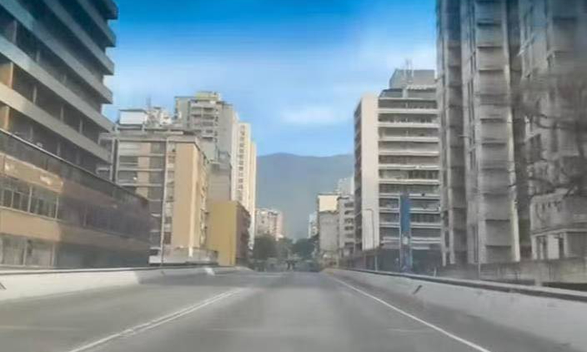 On the first day after the US' attack on Venezuela, most of the local people stayed at home, preparing for a possible second attack. Photo provided by the interviewees