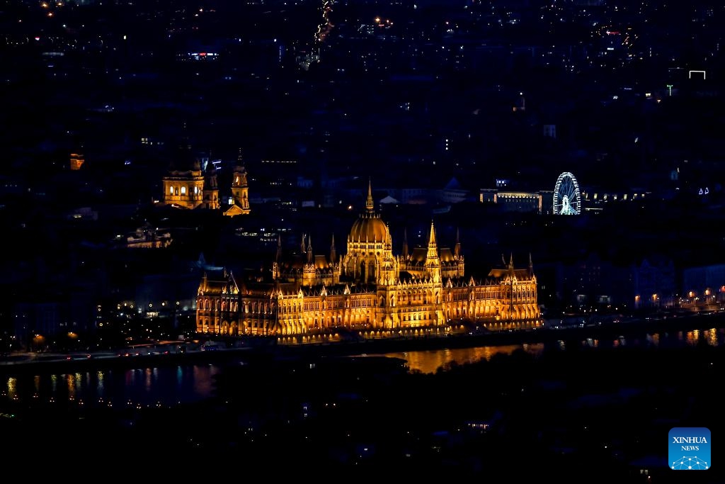 This photo taken on Jan. 4, 2026 shows a night view of the parliament building in Budapest, Hungary. (Photo: Xinhua)