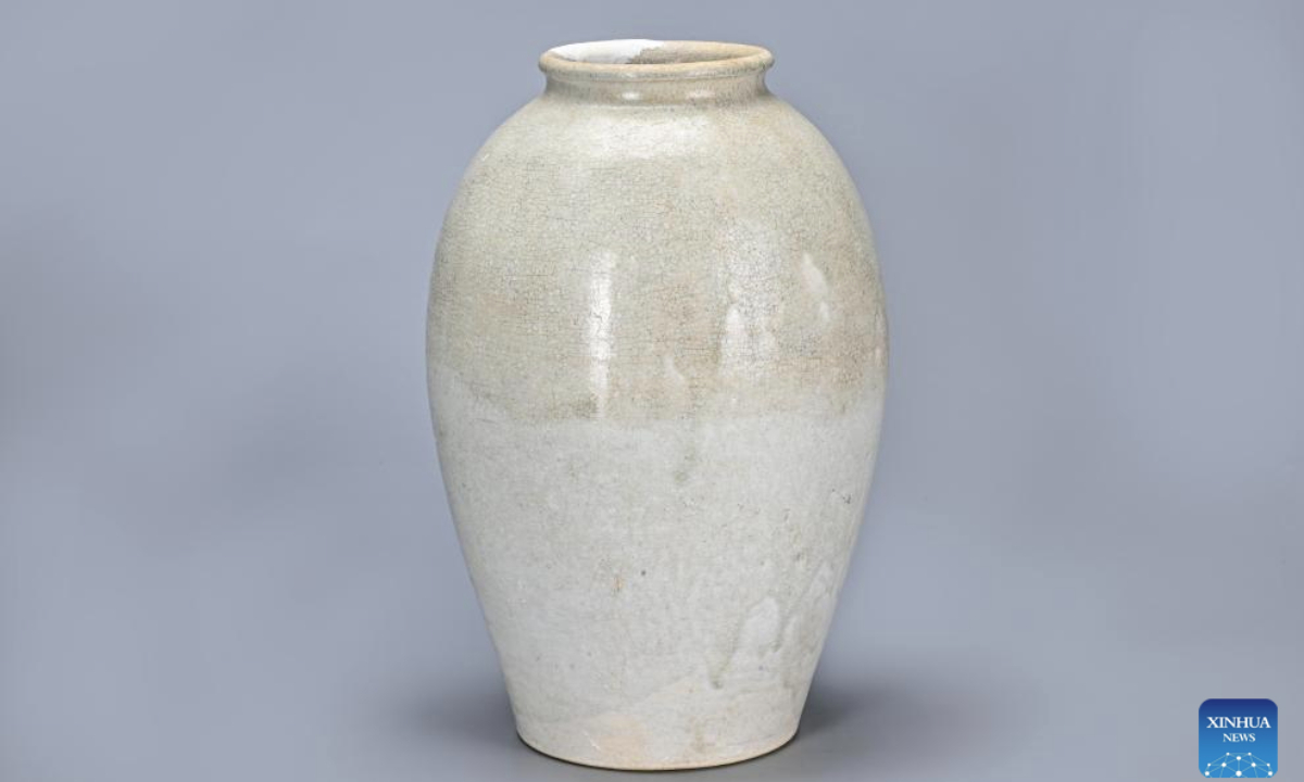 This undated file photo shows a porcelain jar unearthed from the tomb of Ma Sanniang, wife of Dong Shunxian, a military officer in the Tang Dynasty (618-907), in Xi'an, northwest China's Shaanxi Province.(Shaanxi Academy of Archaeology/Handout via Xinhua)