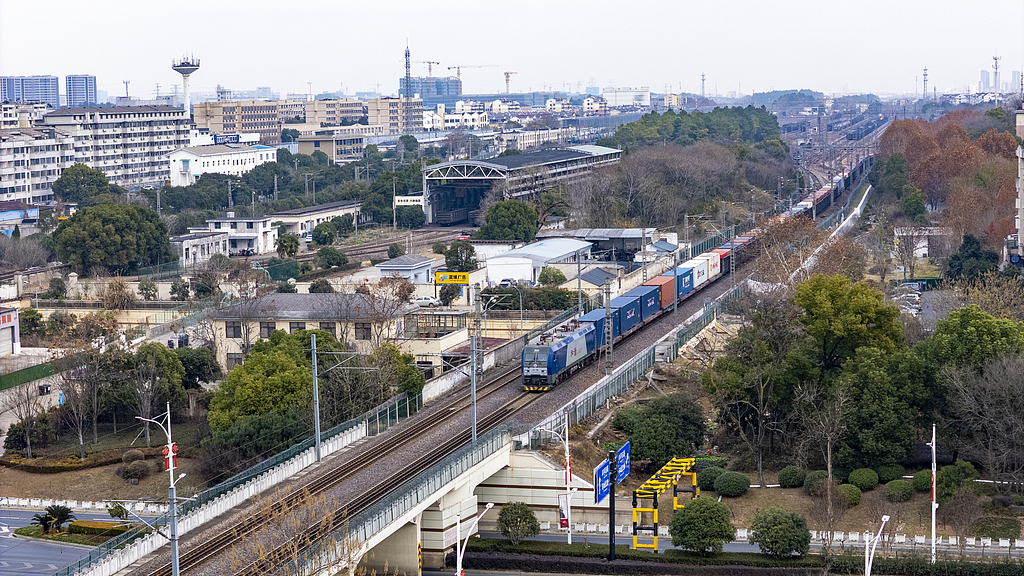 A China-Europe freight train departs from Jinhua East Station in East China's Zhejiang Province on January 12, 2026. In 2025, the China-Europe (Asia) freight trains made about 34,000 trips and carried 3.17 million TEUs, up 9.8 percent and 7.6 percent year on year respectively, with the China-Europe services alone accounting for more than 20,000 trips, according to the China State Railway Group. Photo: VCG