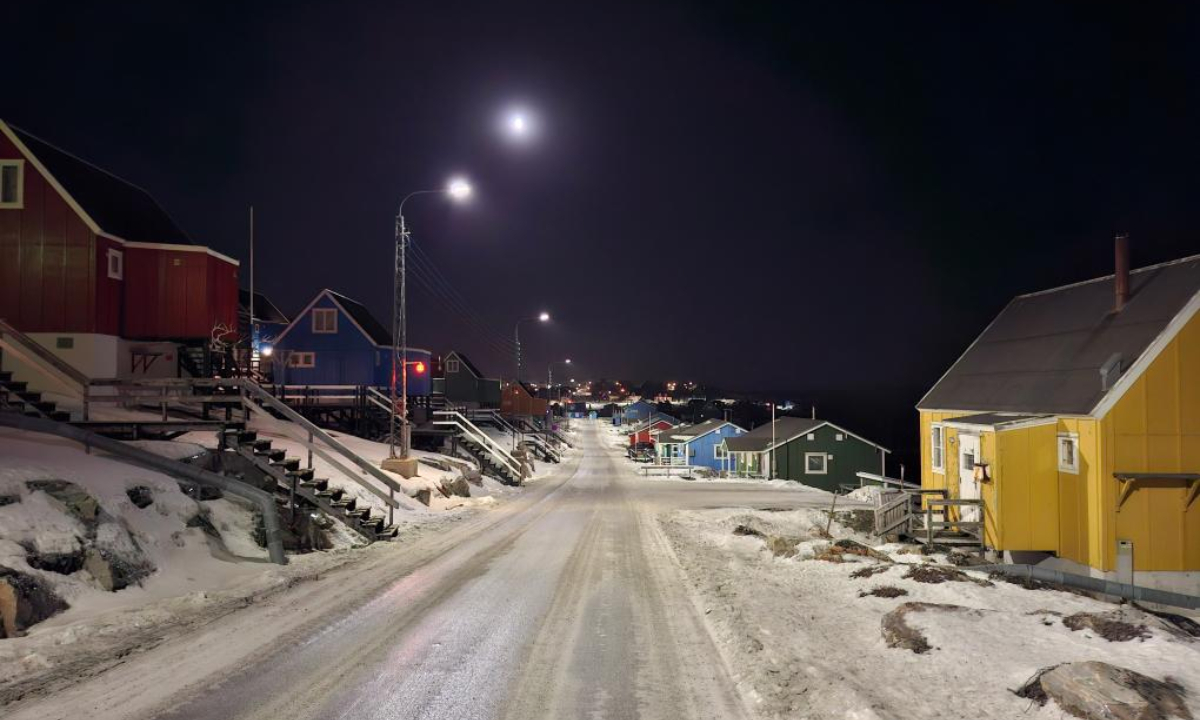 This photo taken on Jan. 7, 2026 shows the scenery of Aasiaat, Greenland, an autonomous territory of Denmark. (Photo by Zhang Quanwei/Xinhua)