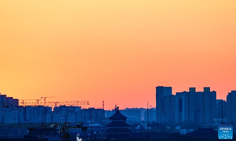 This photo taken on Jan. 11, 2026 shows a view of the morning glow in Beijing, capital of China. (Xinhua/Chen Yehua)
