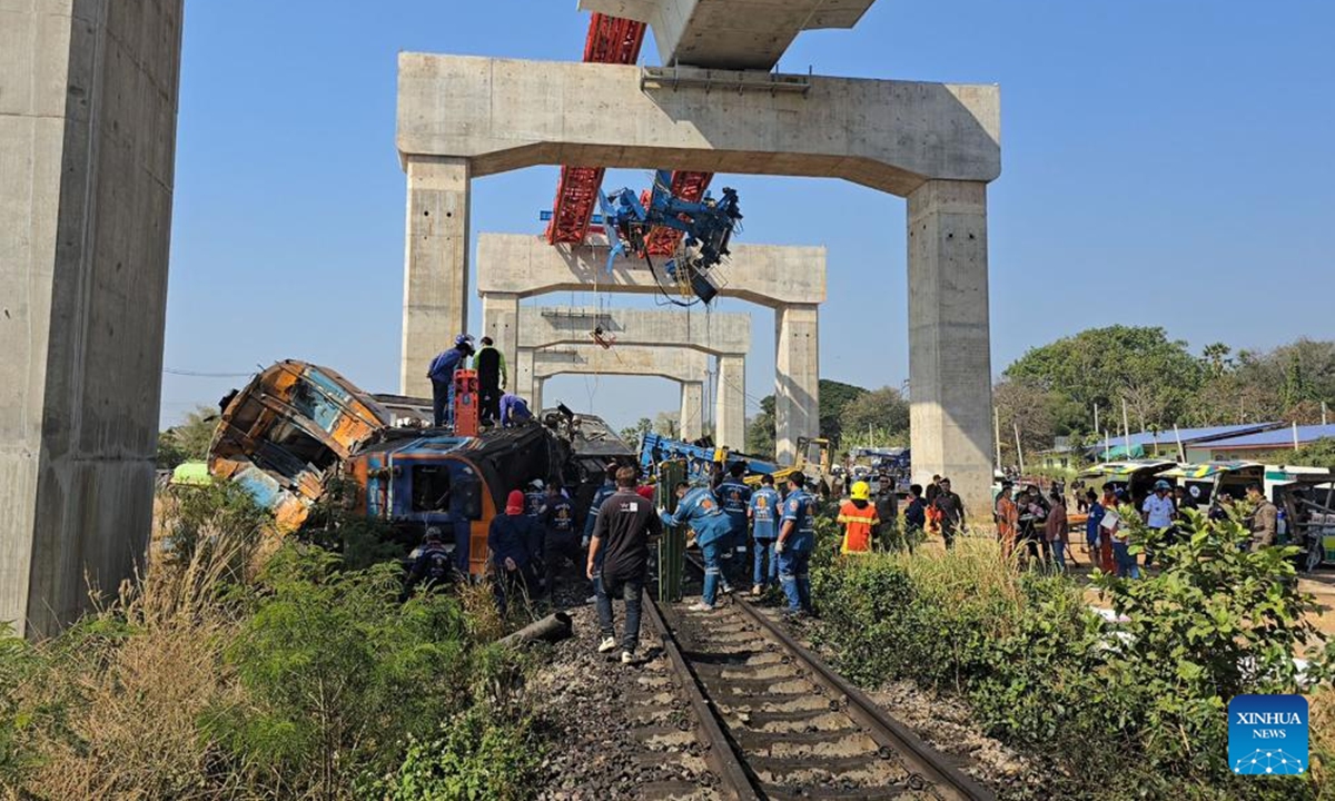 This photo taken with a phone on Jan. 14, 2026 shows the accident site in Sikhio District, Thailand's Nakhon Ratchasima Province. A construction crane used for railway work plummeted at a high-speed rail project site in Sikhio District, Thailand's Nakhon Ratchasima Province, on Wednesday morning, slamming into a passing train, Thai media reported. Photo: Xinhua