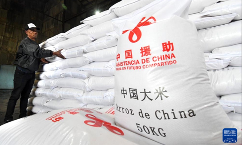The first batch of rice under China's emergency food assistance program to Cuba Photo: Xinhua