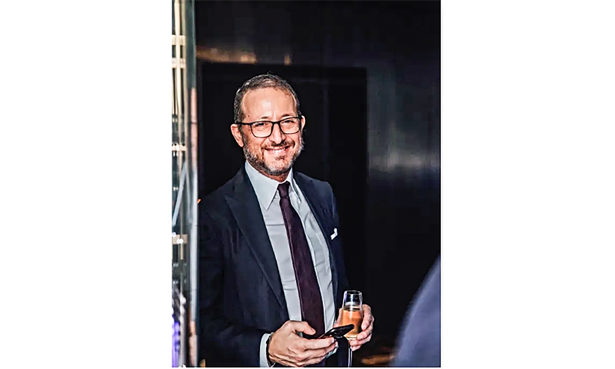 A worker loads cargo into an Air China plane.Photos on this page: Courtesy of MF/Milano Finanza