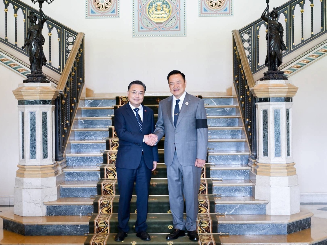 Thai Prime Minister and Interior Minister Anutin Charnvirakul meets with Chinese Ambassador to Thailand Zhang Jianwei (left) on January 15, 2026. Photo: Chinese Embassy in Thailand