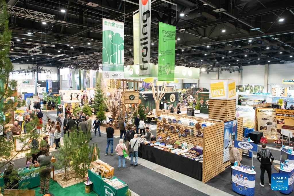 People visit the Berlin Green Week in Berlin, Germany, Jan. 16, 2026. This year's Berlin Green Week takes place from January 16 to 25, with more than 1,600 exhibitors presenting food, agriculture and horticulture products. The event marks its 100th anniversary this year. (Photo: Xinhua)