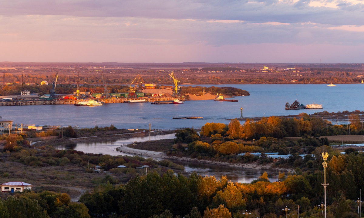 An aerial photo captures from Heihe, Northeast China's Heilongjiang Province, overlooking a city in the Russian Far East across the Heilongjiang River. Photo: VCG