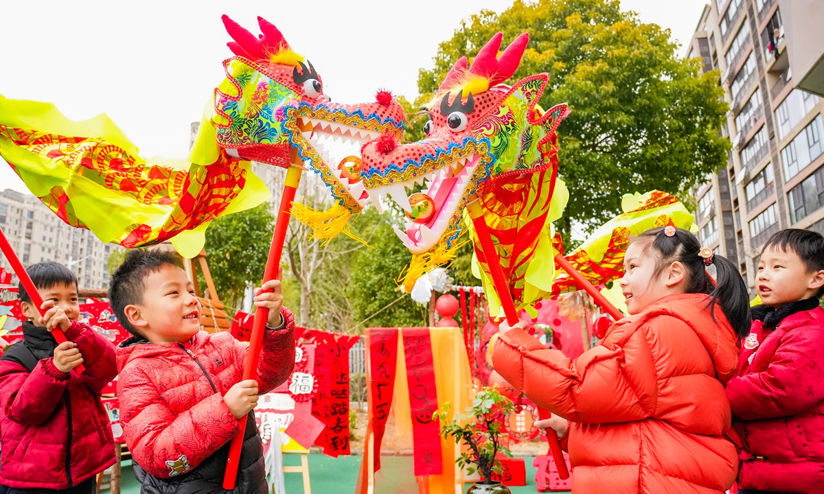 Chinese AI assistants roll out digital red packet campaigns for Spring Festival as rivalry intensifies