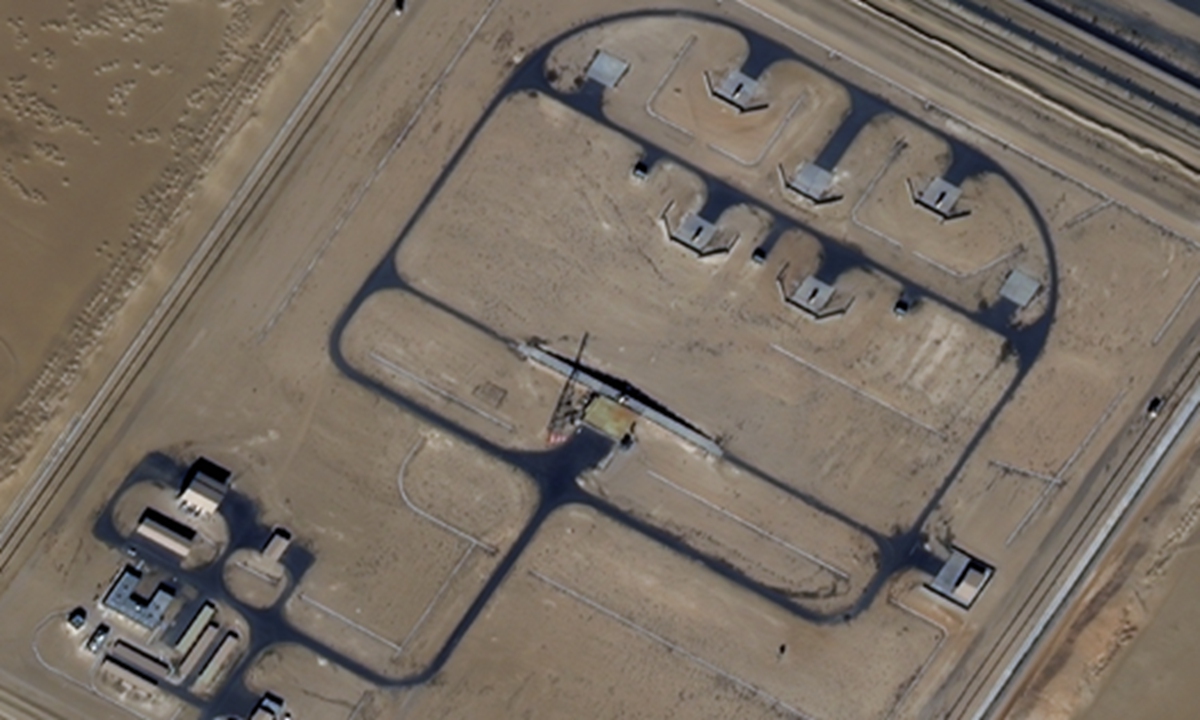 Technical personnel from MizarVision assessed that satellite imagery taken on January 26 shows that the US military's Ali Al Salem Air Base in Kuwait has also strengthened the deployment of air and missile defense weapon systems, including Patriot missile launchers and AN/MPQ-65 radar vehicles.