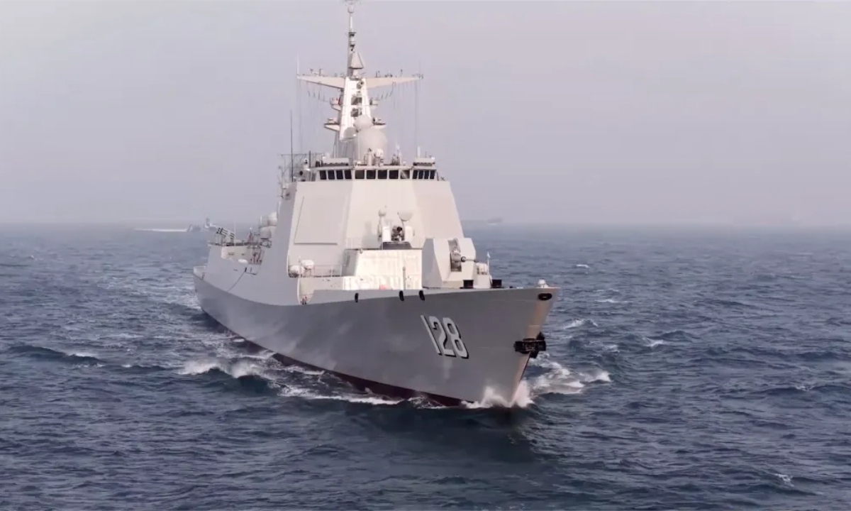 The Type 052D guided missile destroyer Ganzi (Hull 128) of the Chinese People’s Liberation Army (PLA) Navy holds a comprehensive, combat-oriented training exercise in an undisclosed sea area in the Yellow Sea in early 2026. Photo: Screenshot from the military channel of China Central Television