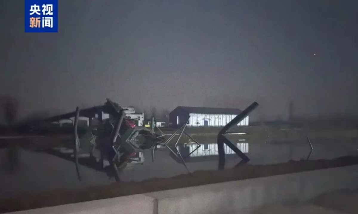 2 dead, 3 missing in under-construction bridge collapse in Yancheng, East China; rescue and investigation underway