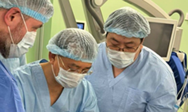 Chinese and Russian medical teams jointly complete Russia's first bilateral hand allotransplant surgery