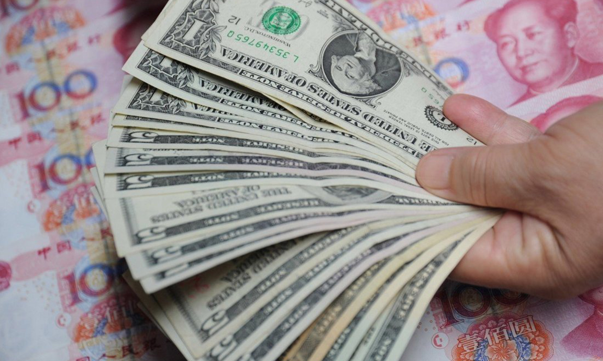 Foreign exchange Photo:Xinhua