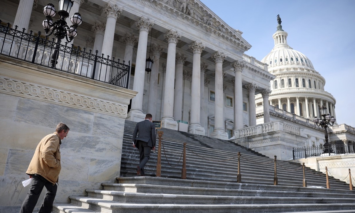 Trump moves to lift global tariff to 15% after court setback; Chinese expert warns of politicized trade measures harming global supply chains and US economy