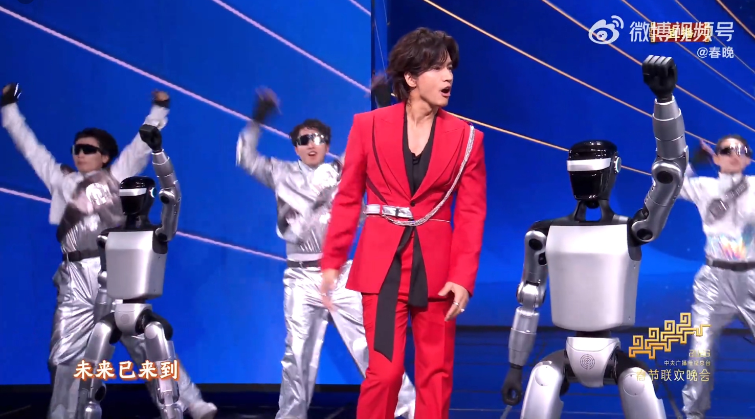 MagicLab's humanoid robots MagicBot Z1 perform with Jerry Yan. Photo: Screenshot from CCTV 2026 Spring Festival Gala