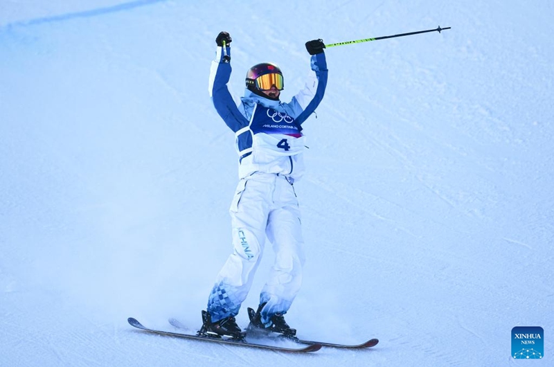 Li Fanghui of China reacts during run 1 of the freestyle skiing women's freeski halfpipe final at the Milan-Cortina 2026 Olympic Winter Games in Livigno, Italy, Feb. 22, 2026. (Xinhua/Hu Chao)