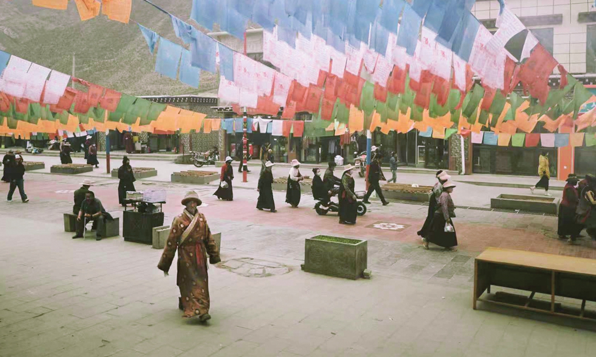 A street scene in Yushu city, Yushu Tibetan Autonomous Prefecture, Qinghai Province, in 2025. Photo: Chellali