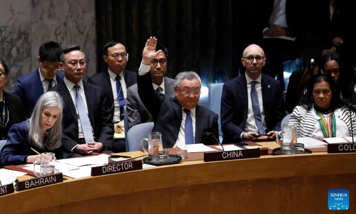 China's permanent representative to the United Nations Fu Cong (C, front) vetoes a UN Security Council draft resolution on the Strait of Hormuz at the UN headquarters in New York, on April 7, 2026. (Xinhua)