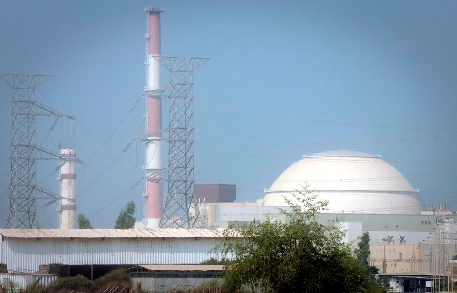 Photo taken on Aug. 20, 2010 shows a view of the Bushehr nuclear power plant in southern Iran. (Xinhua/Ahmad Halabisaz) (zw)