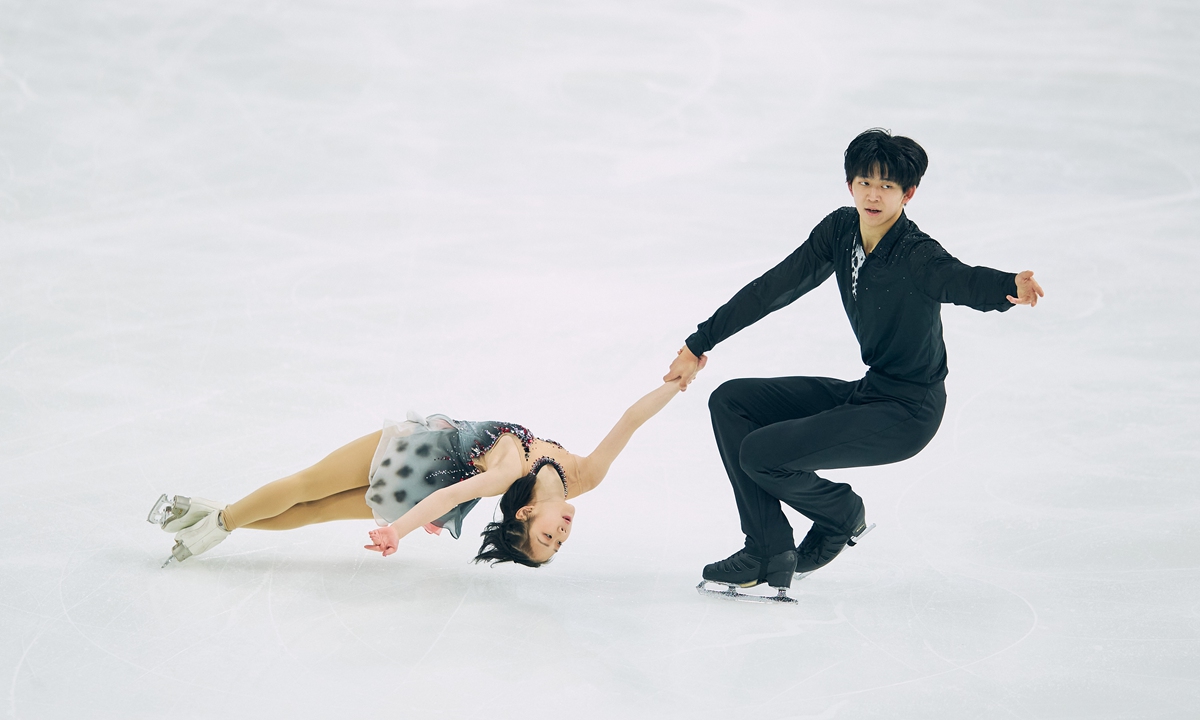 Chen Yuxuan (left) and Dong Yinbo of China compete in the Pairs Short Program during the ISU Figure Skating Junior World Championships on March 4, 2026 in Tallinn, Estonia. More than 199 of the world's best young figure skaters from 42 countries and regions are taking part in the championships, which are being held from Tuesday to Sunday. Photo: VCG