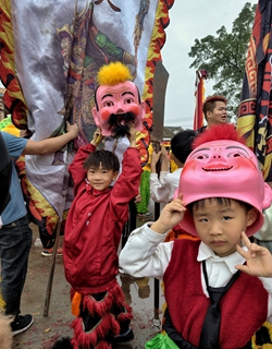 Children participate in traditional ancestor worship activities including Yingge dance in Shantou, on February 27, 2026. Photo: VCG