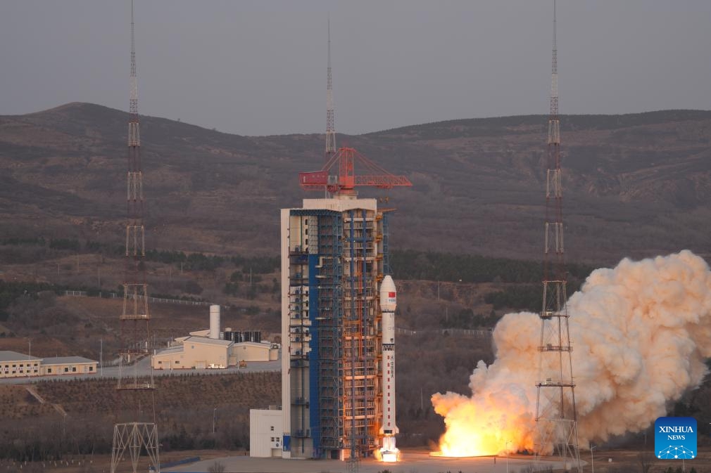 A Long March-2D carrier rocket carrying two new satellites blasts off from the Taiyuan Satellite Launch Center in north China's Shanxi Province on March 26, 2026.

The rocket blasted off at 6:51 a.m. (Beijing Time) and sent the pair of satellites, Siwei Gaojing-2 05 and Siwei Gaojing-2 06, into their preset orbit. (Photo by Wang Yapeng/Xinhua)