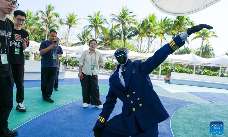 A humanoid robot dances at the Dongyu Island of Boao Town, Qionghai City of south China's Hainan Province, March 24, 2026.

A number of intelligent robots appear at the Boao Forum for Asia (BFA) Annual Conference 2026, empowering the forum with cutting-edge technology. (Xinhua/Liu Lianfen)