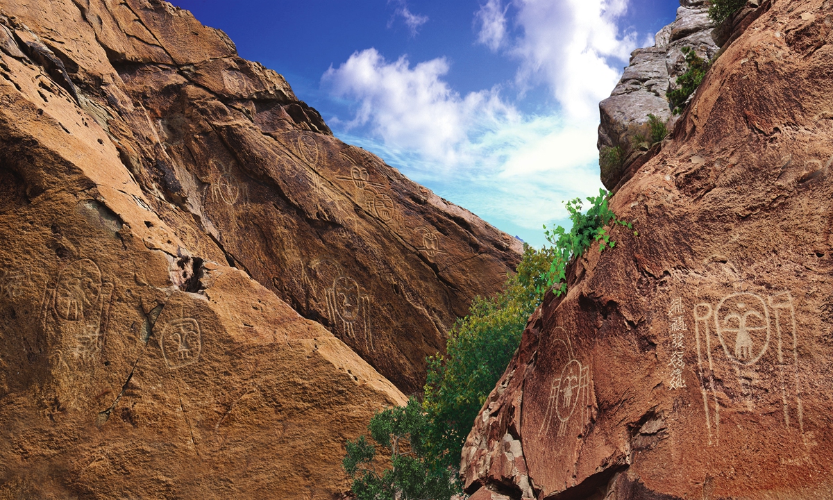 Petroglyphs in the Helan Mountains rock art cluster Photo: VCG