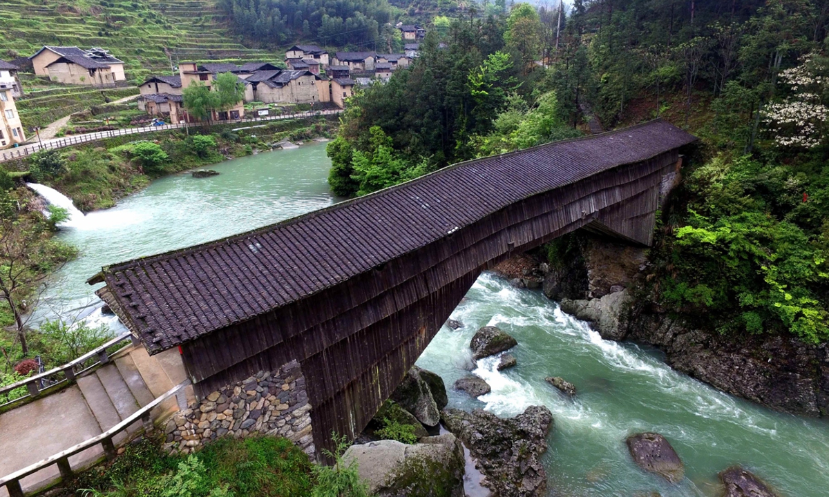Luanfeng Bridge  Photo: VCG