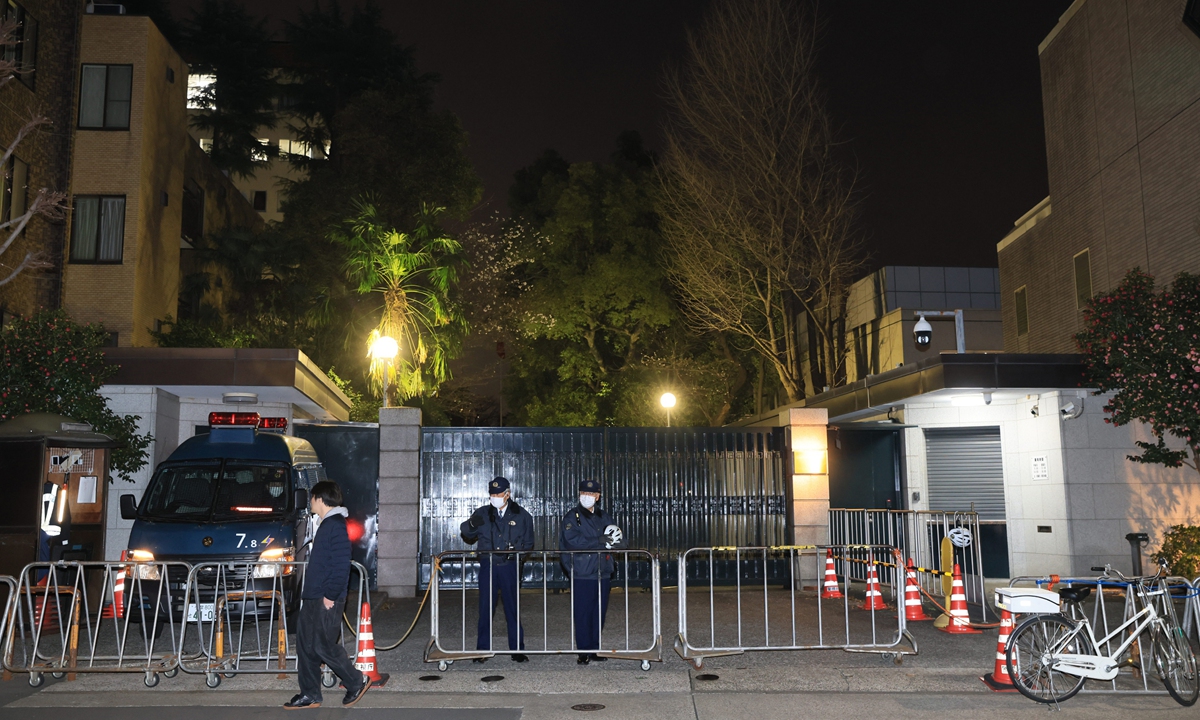 Security officers stand outside the Embassy of China in Japan, Tokyo, where a man believed to be a member of the Japan Self-Defense Forces broke in armed with a knife on March 24, 2026. Photo: VCG