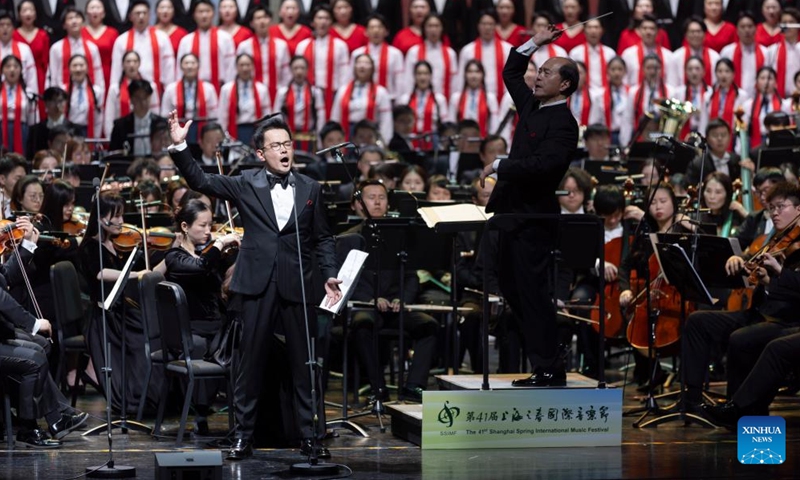 Chinese tenor Shi Yijie (front, L) sings at the opening performance of the 41st Shanghai Spring International Music Festival in Shanghai, east China, March 26, 2026. The music festival kicked off here on Thursday. (Xinhua/Wang Xiang)