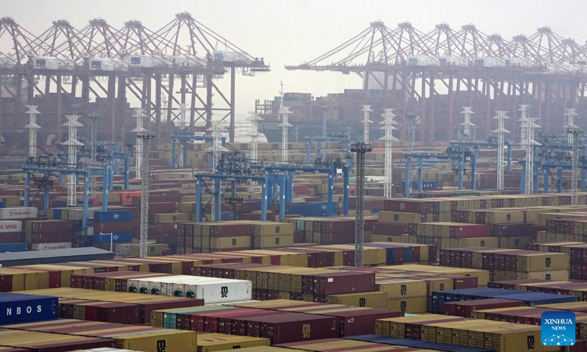 This photo taken on March 29, 2026 shows a view of Chuanshan area of Ningbo-Zhoushan Port, east China's Zhejiang Province. According to Ningbo-Zhoushan Port, from January to February 2026, the port handled 245 million tons of cargo, marking a year-on-year increase of 7.3 percent. Container throughput reached 7.987 million TEUs, up 19.8 percent year on year.

Currently, Ningbo-Zhoushan Port offers more than 300 container shipping routes linking over 700 ports in more than 200 countries and regions. (Xinhua/Huang Zongzhi)