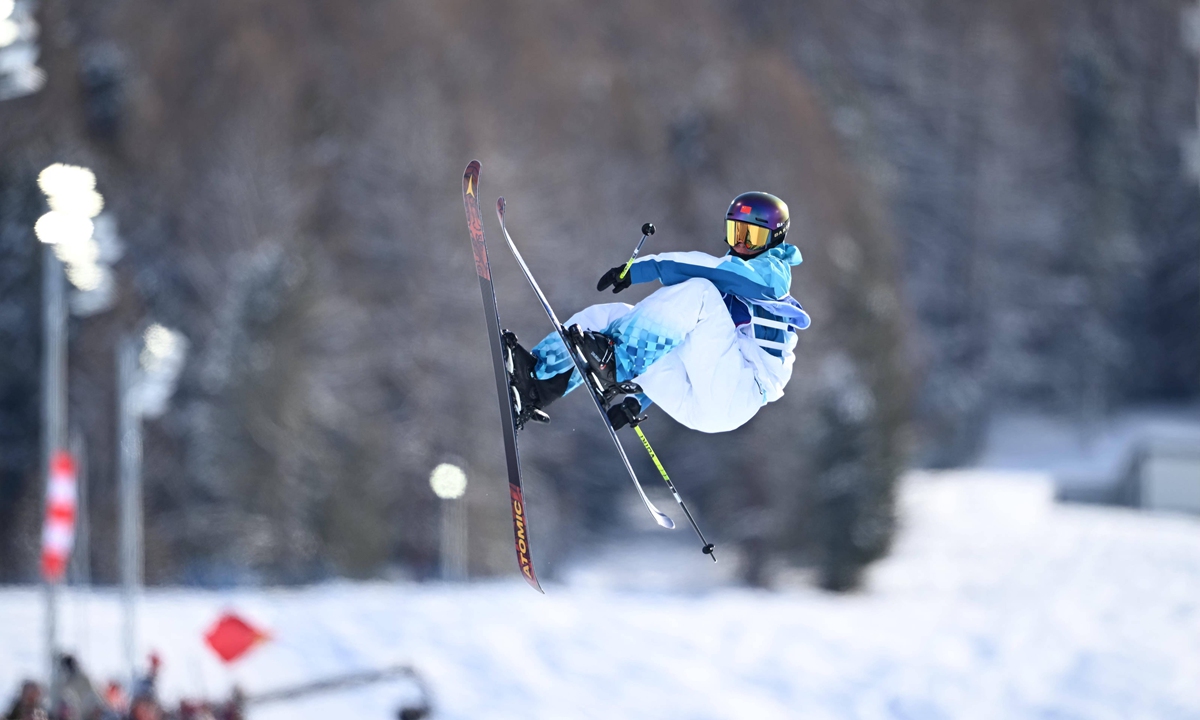 Li Fanghui competes during the freestyle skiing women's  halfpipe at the Milan-Cortina 2026 Olympic Winter Games in Livigno, Italy, on February 22, 2026. Photo: VCG
