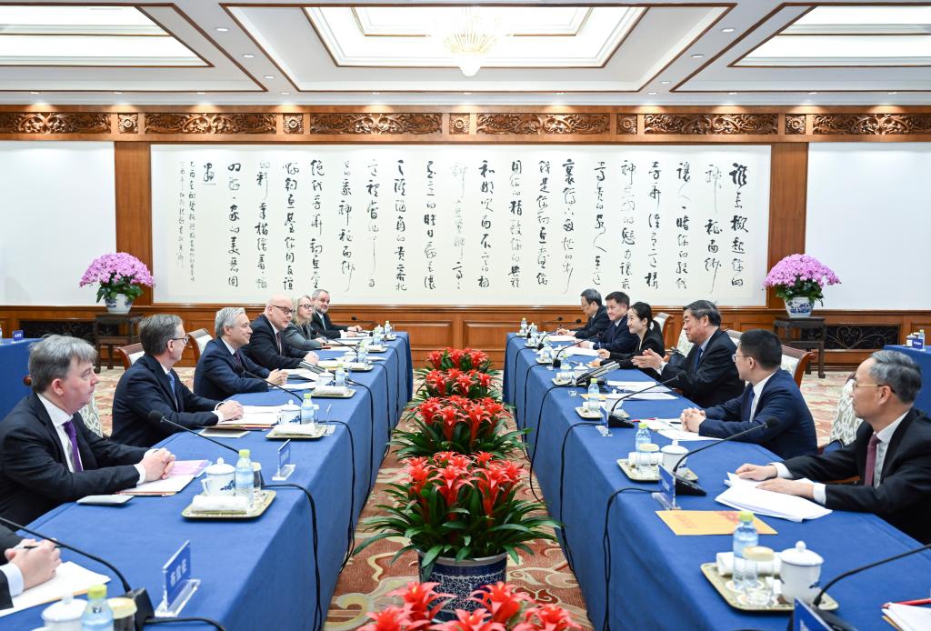 Chinese Vice Premier He Lifeng, China's lead person in the China-Canada Economic and Financial Strategic Dialogue, meets with Canadian Finance Minister Francois-Philippe Champagne, the Canadian co-leader of the dialogue, in Beijing, capital of China, April 3, 2026. (Xinhua/Zhang Ling)

