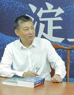 Guan Renshan Photo: Courtesy of The Writers Publishing House