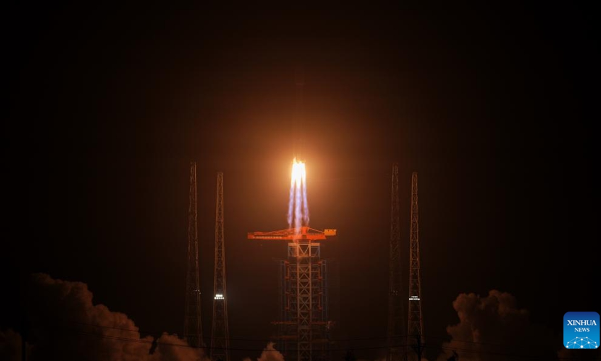 China launched a Long March-8 carrier rocket on Tuesday in the southern island province of Hainan, sending 18 internet satellites into space.

The rocket blasted off at 9:32 p.m. (Beijing Time) from the Hainan commercial spacecraft launch site. It successfully placed the payloads, the 7th batch of networking satellites for the Qianfan Constellation, into preset orbit.