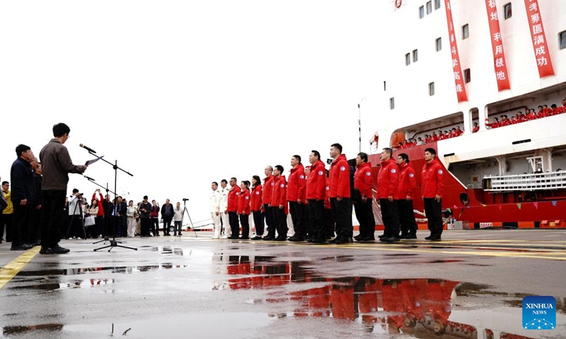 A welcoming ceremony is held for China's research icebreaker Xuelong in Shanghai, east China, April 9, 2026. Xuelong, or Snow Dragon, returned to Shanghai on Thursday after a 160-day-long voyage which formed part of the country's 42nd Antarctic expedition. (Xinhua/Zhang Jiansong)

