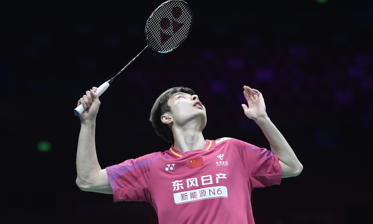 Chinese shuttler Shi Yuqi competes in the men's singles final of the 2026 Badminton Asia Championships against Ayush Shetty of India in Ningbo, East China's Zhejiang Province, on April 12, 2026. With a 21-8, 21-10 victory, Shi ended a nine-year title drought for Chinese male players at the tournament. Photo: VCG