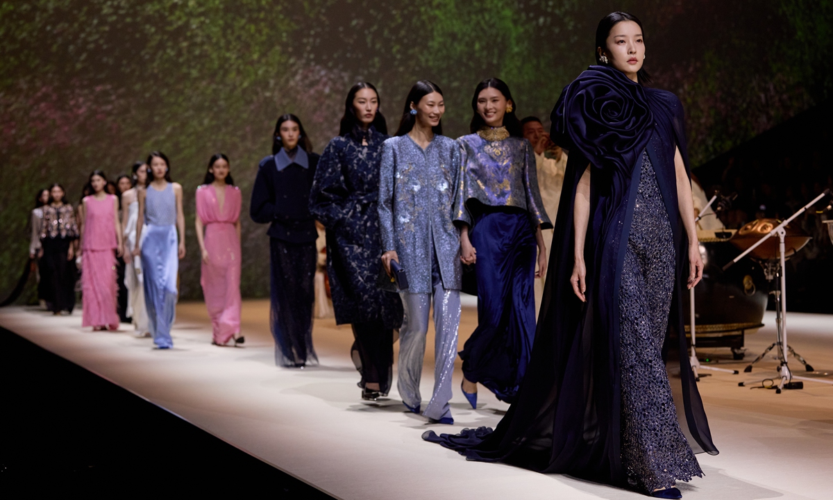 EP Yaying's fashion show wraps up Shanghai Fashion Week Autumn/Winter 2026.