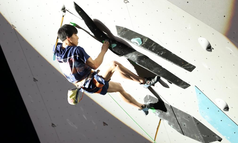 Suzuki Neo of Japan competes during the men's lead final of sport climbing at the World Climbing Asia Championship Meishan 2026 in Meishan, southwest China's Sichuan Province, April 10, 2026. (Photo by Yao Yongliang/Xinhua)