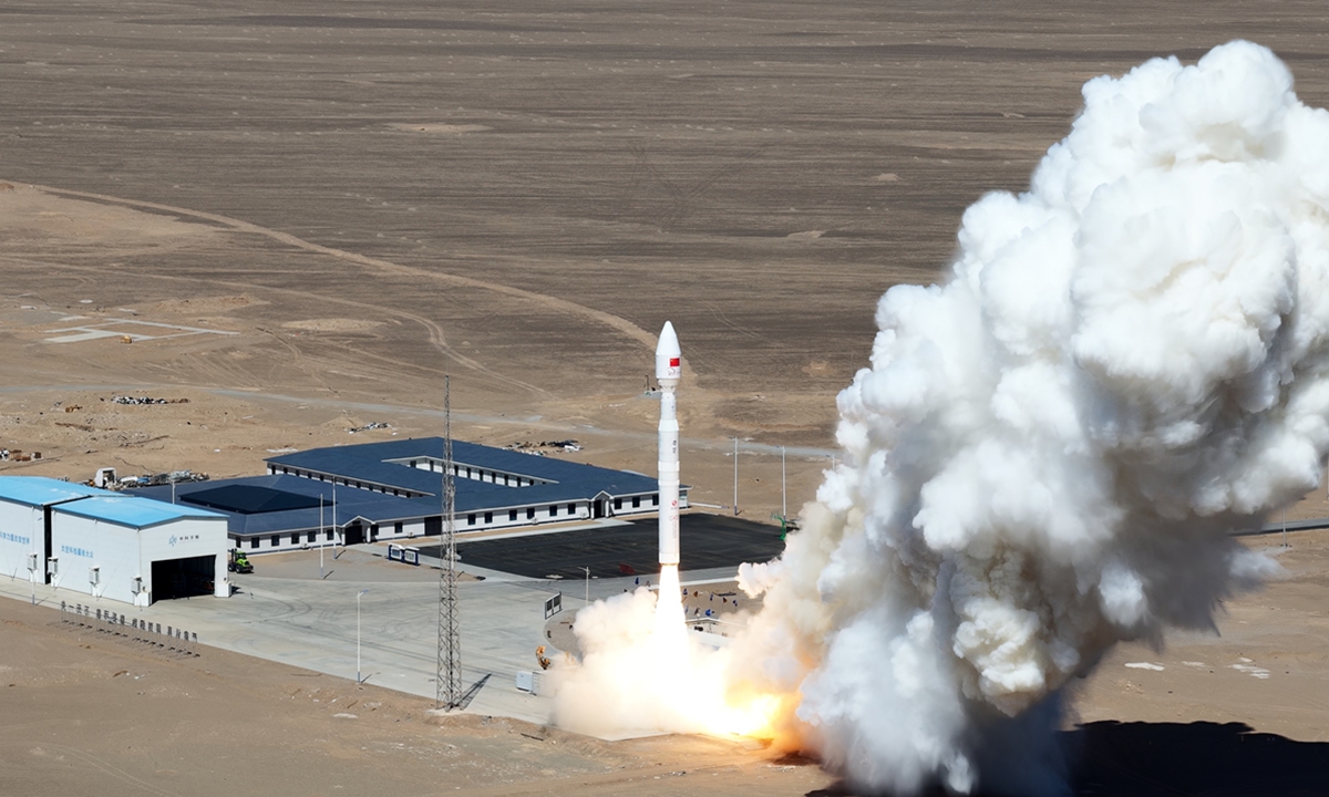 The Lijian-1 Y12 carrier rocket carrying 8 satellites takes off from the Dongfeng commercial space innovation pilot zone in Northwest China on April 14, 2026.  Photo: Courtesy of the CAS Space
