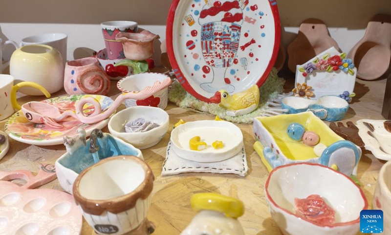 This photo taken on April 16, 2026 shows handicrafts made by customers at a handicraft store in Taiyuan, north China's Shanxi Province. (Xinhua/Chen Zhihao)

