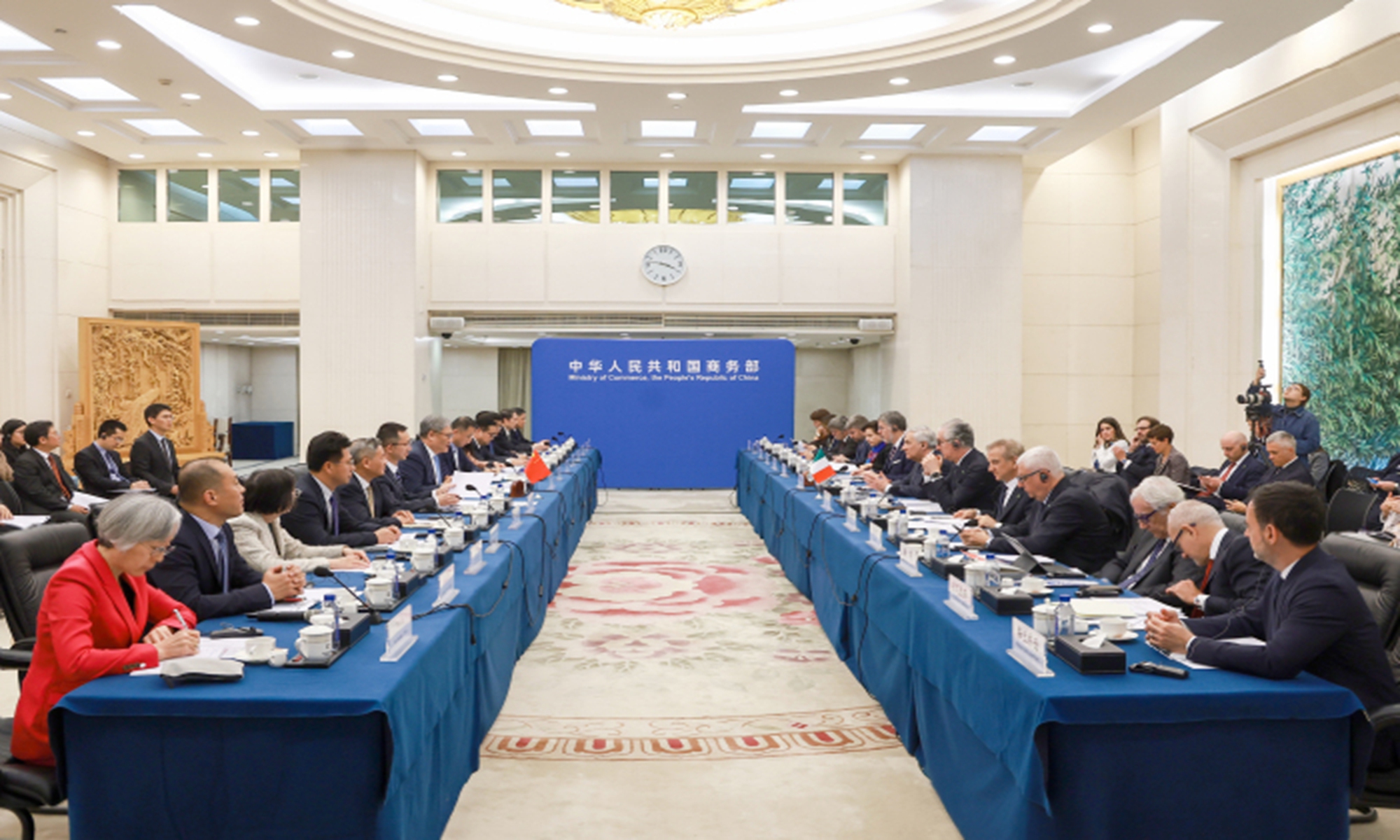 Chinese Commerce Minister Wang Wentao and Italian Deputy Prime Minister and Foreign Minister Antonio Tajani co-chair the 16th meeting of the China-Italy Joint Economic Committee in Beijing on April 17, 2026. Photo: screenshot of MOFCOM's website