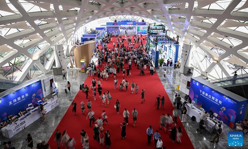People visit the sixth China International Consumer Products Expo (CICPE) in Haikou, south China's Hainan Province, April 18, 2026. The sixth China International Consumer Products Expo (CICPE), a key gateway into China's vast consumer market and a platform for China to offer more quality consumer products to the rest of the world, concluded in the tropical island province of Hainan Saturday. Photo: Xinhua